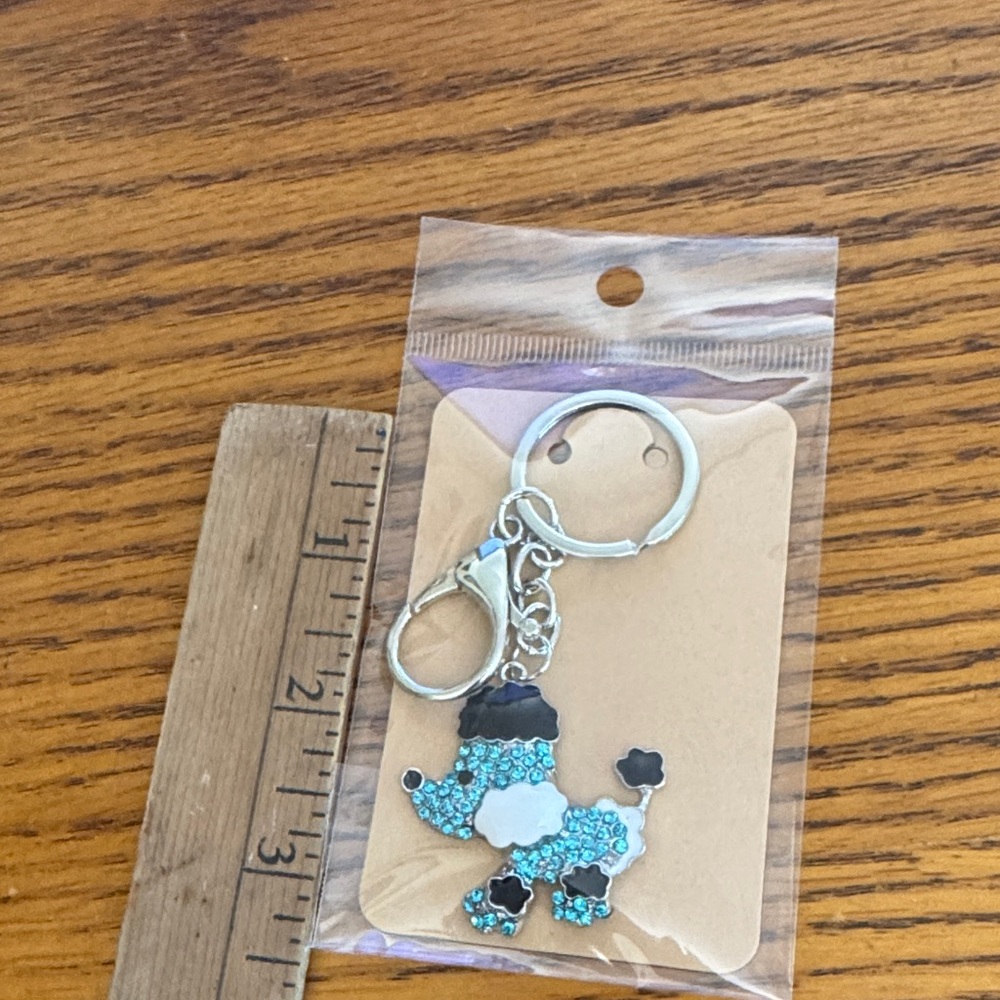 Sparkling Poodle Keychain - Picture 3 of 3